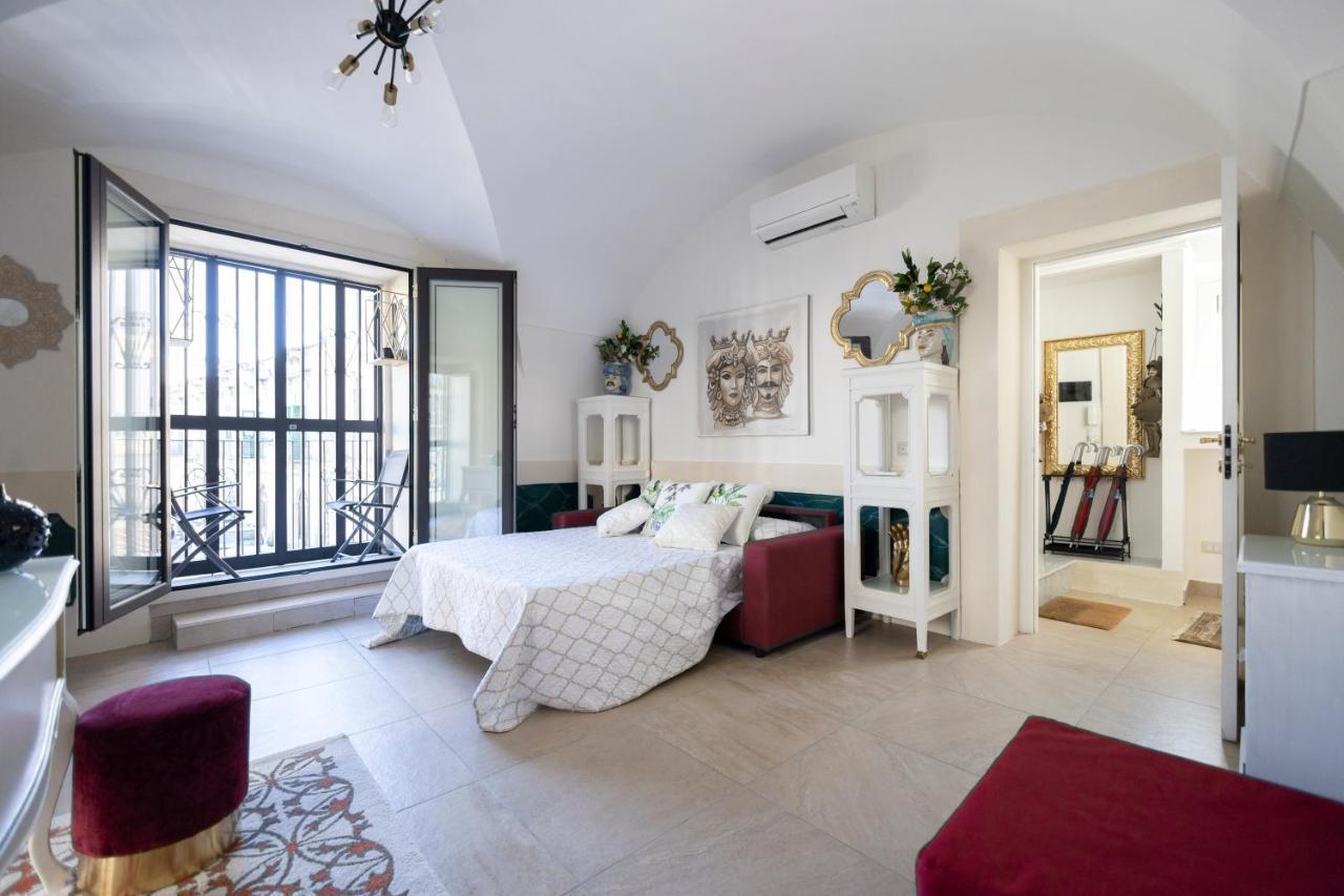 I Saraceni Bed & Breakfast Catania Bagian luar foto